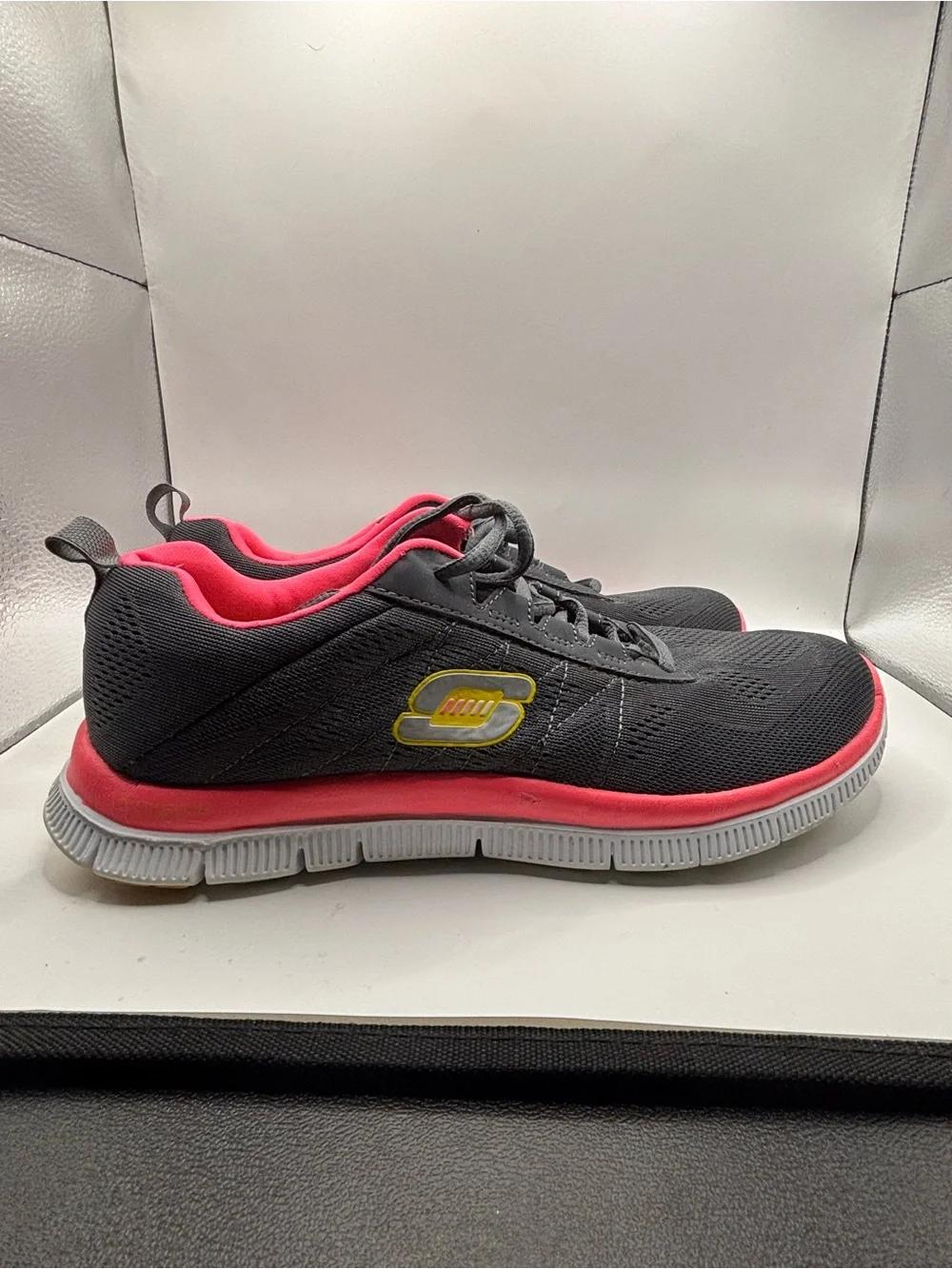 Skechers Gray Sneakers with Pink Accents and Yellow Logo